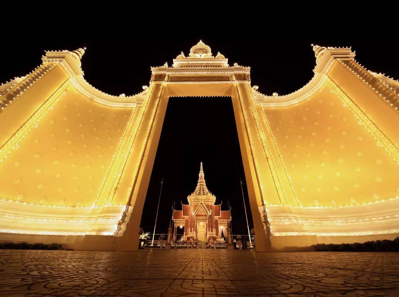 美丽金边的旅游攻略