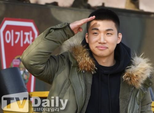 首先要对在哥哥们入伍之后一直上综艺给bigbang刷存在感的忙内胜利