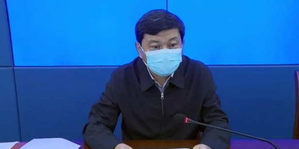 曲锋主持召开全县新冠肺炎疫情防控工作部署会议