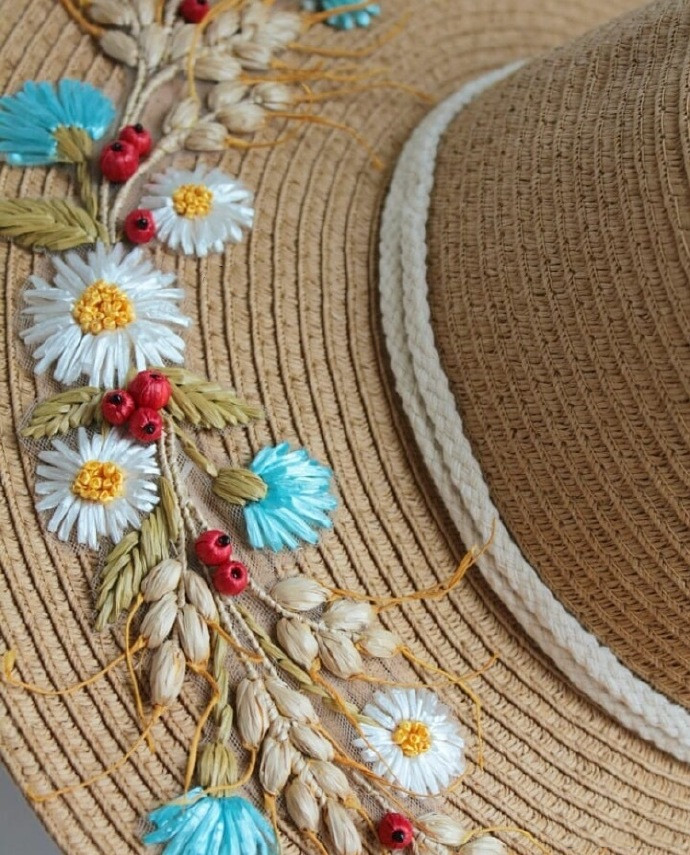 手工刺绣:普通的帽子和包包,绣上美丽的花儿,和原来大不一样了