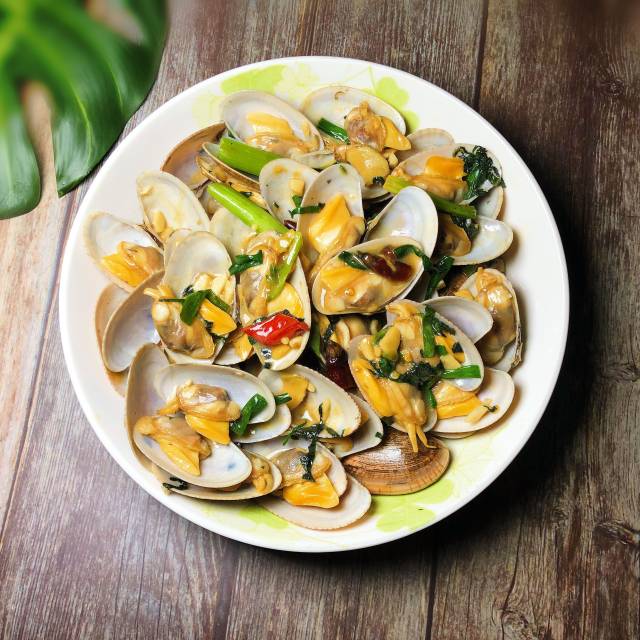 爆炒花蛤的家常做法,味道鲜美肉质嫩,和啤酒简直是绝配!