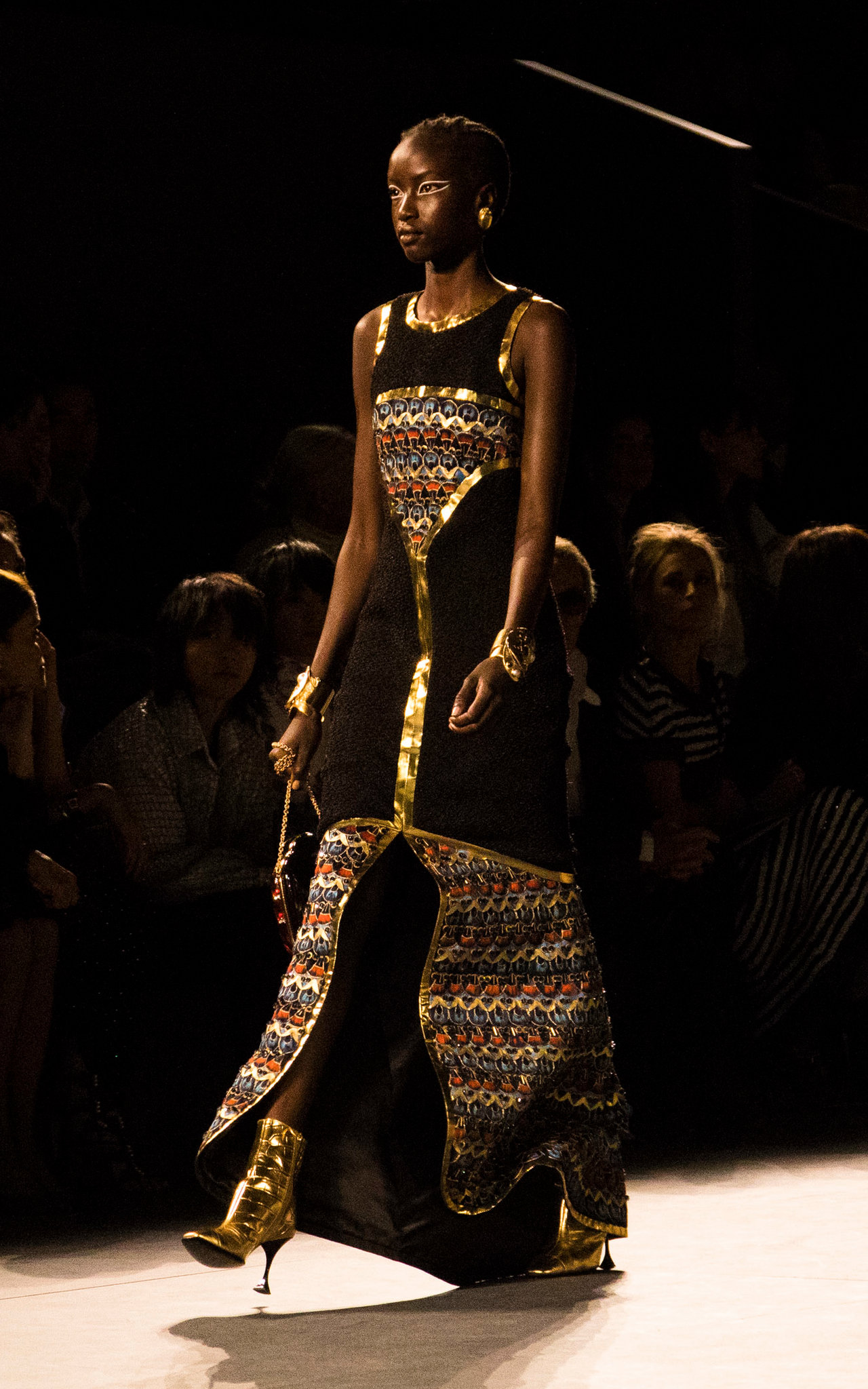 chanel 2019早秋大秀:埃及人在纽约