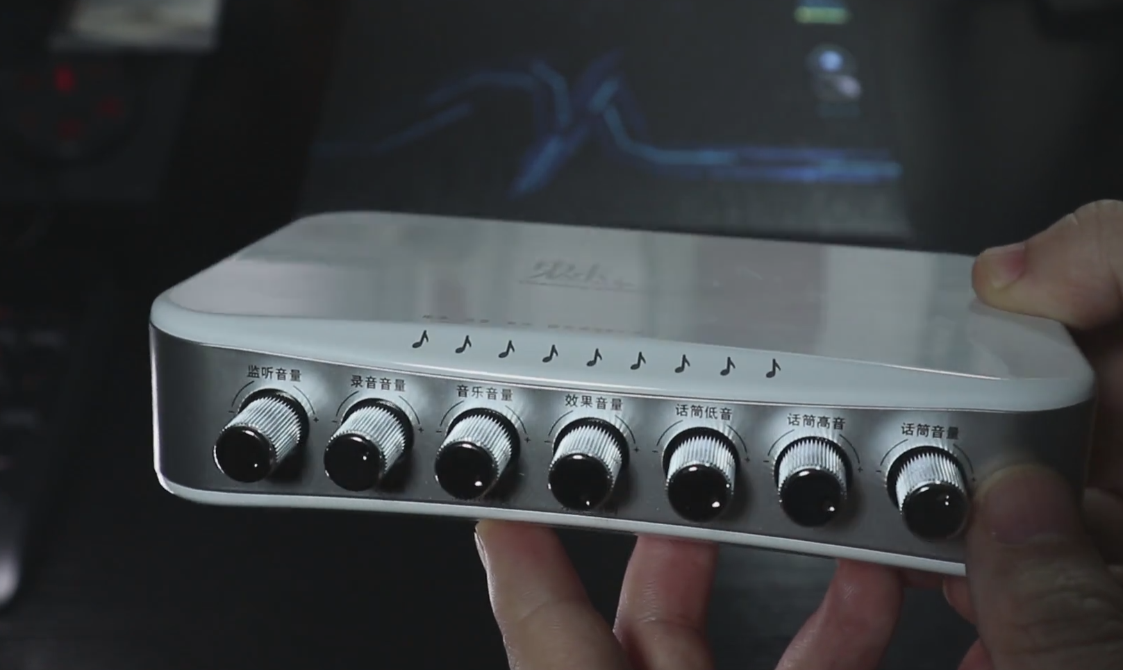 魅声t8-v2 t800套装评测:让网络k歌更专业,直播人士的首选!