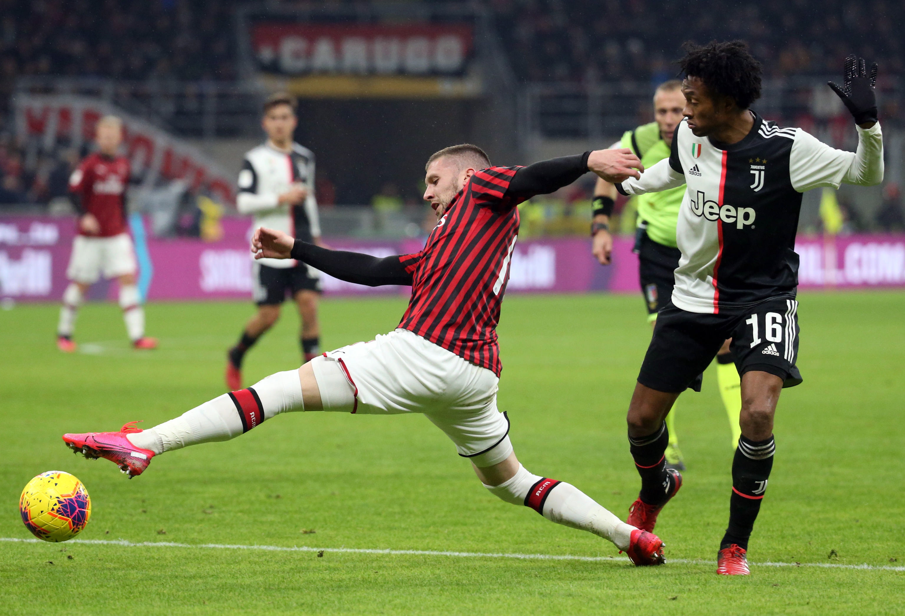 足球——意大利杯:ac米兰战平尤文图斯(2)