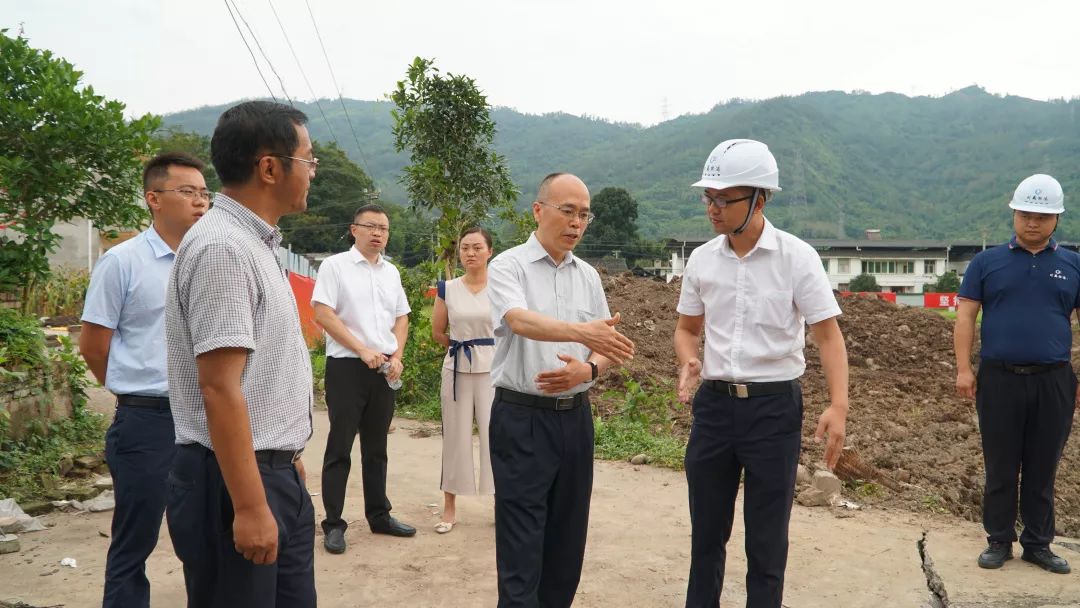 王加良调研天全重点项目,河长制和工会工作