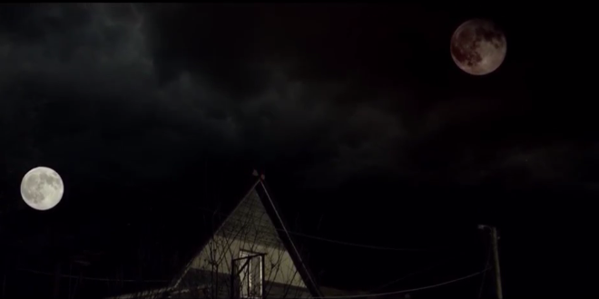 电影《两个月亮》 2012年, 朴寒星出演恐怖片《两个月亮》,饰演李素熙