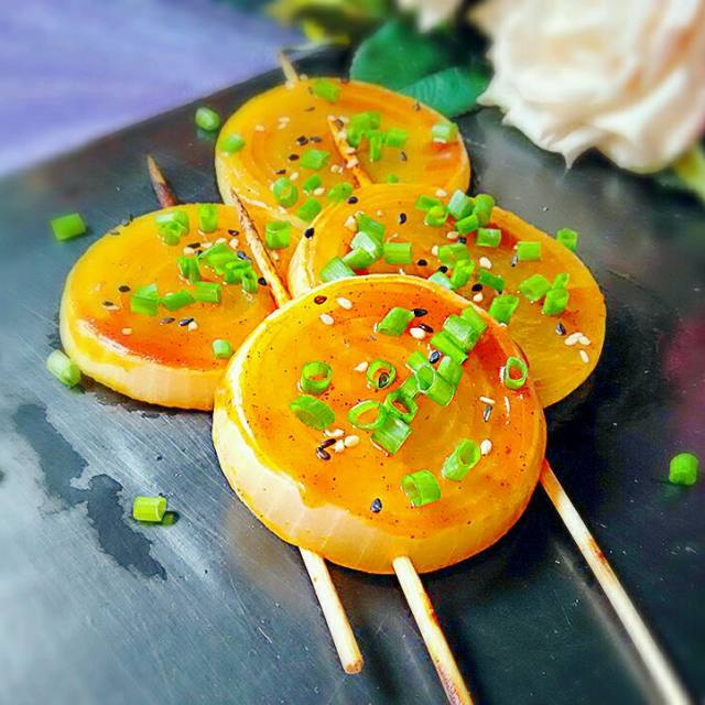 香辣烤洋葱,洋葱也能烤的特别好吃,秘诀就在这