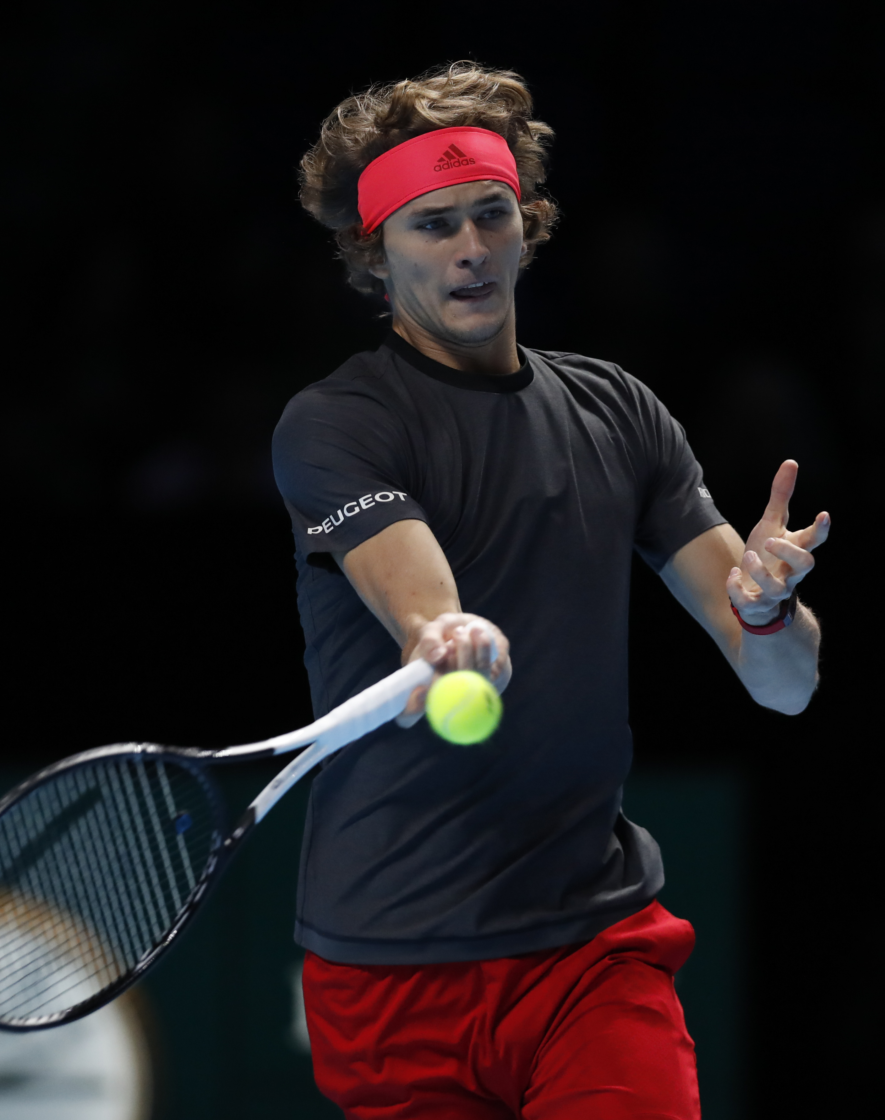 网球丨atp年终总决赛小组赛:焦科维奇胜兹维列夫