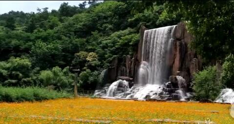 溧阳燕山公园瀑布图片