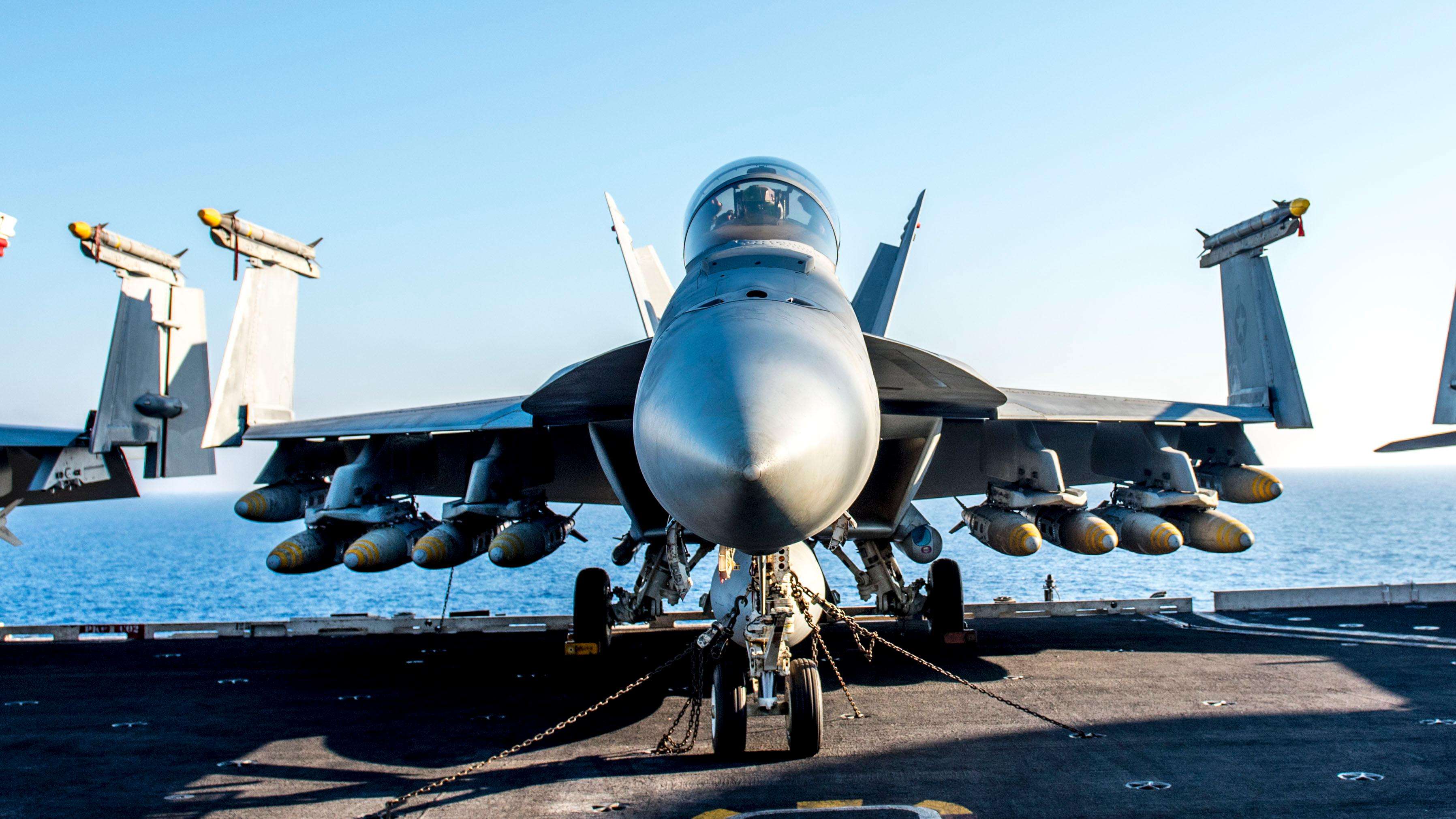 fa18的载弹量是多少?他是如何称霸美国航母甲板的?