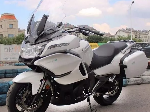 春风650trg对比宝马k1600gt,民族的骄傲与世界顶端的差距!