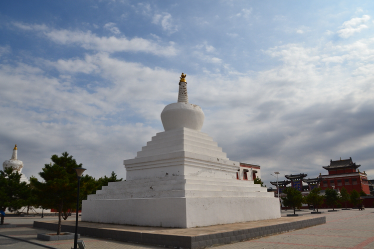 双福寺-双合尔山下的藏传佛教