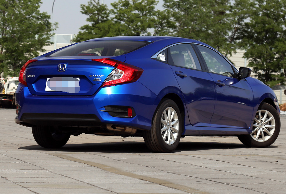 思域 180turbo cvt 舒适版的外观看着很精神,很有冲劲,也是属于耐看型