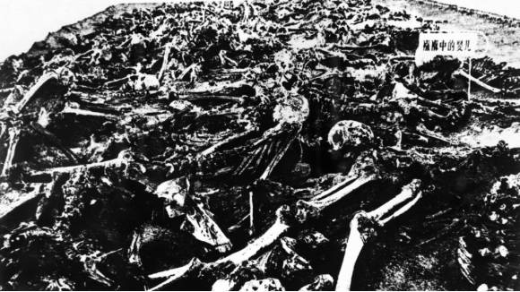 今天10:01,一起默哀!祭奠300000遇难同胞