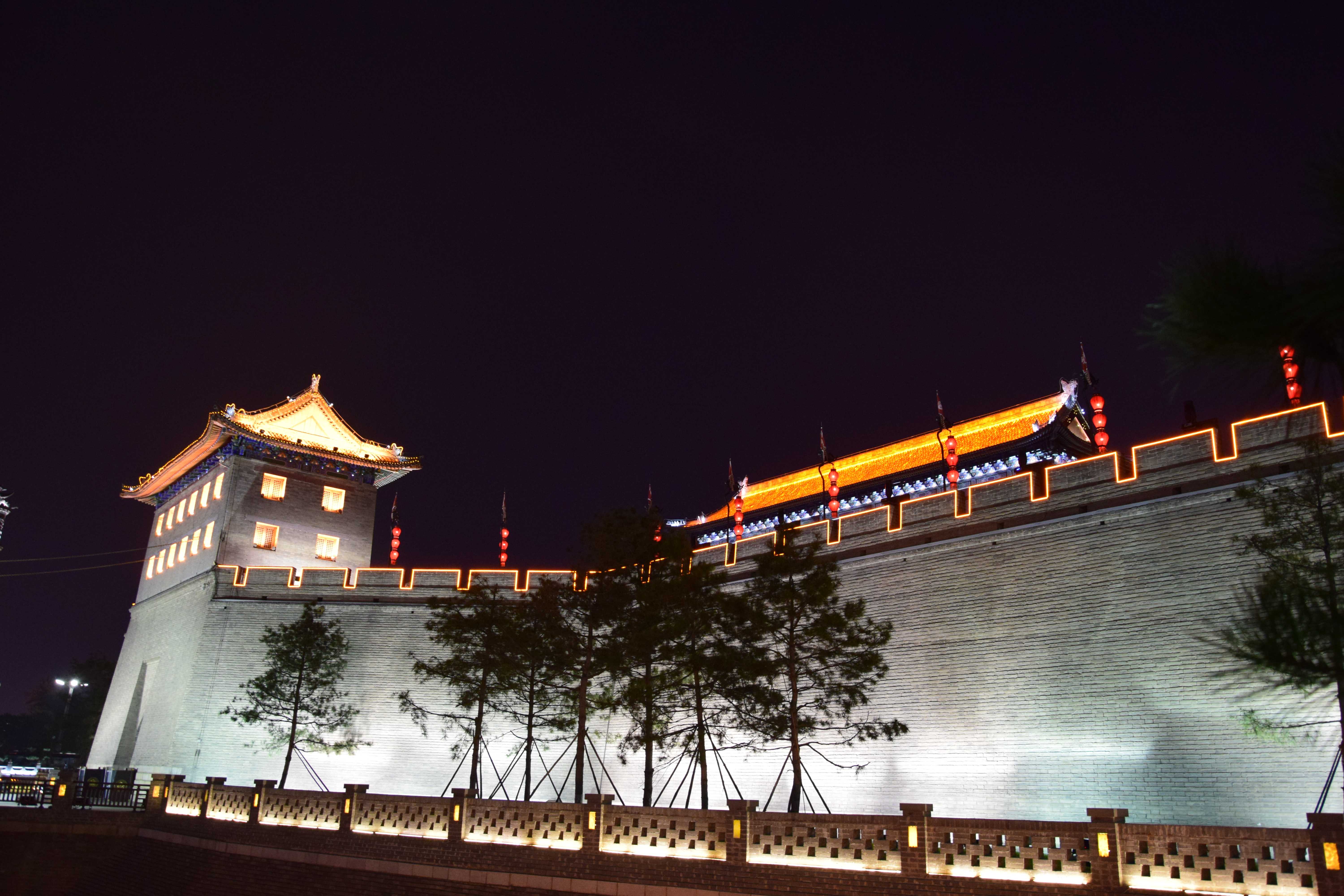 西安永宁门的美丽夜景