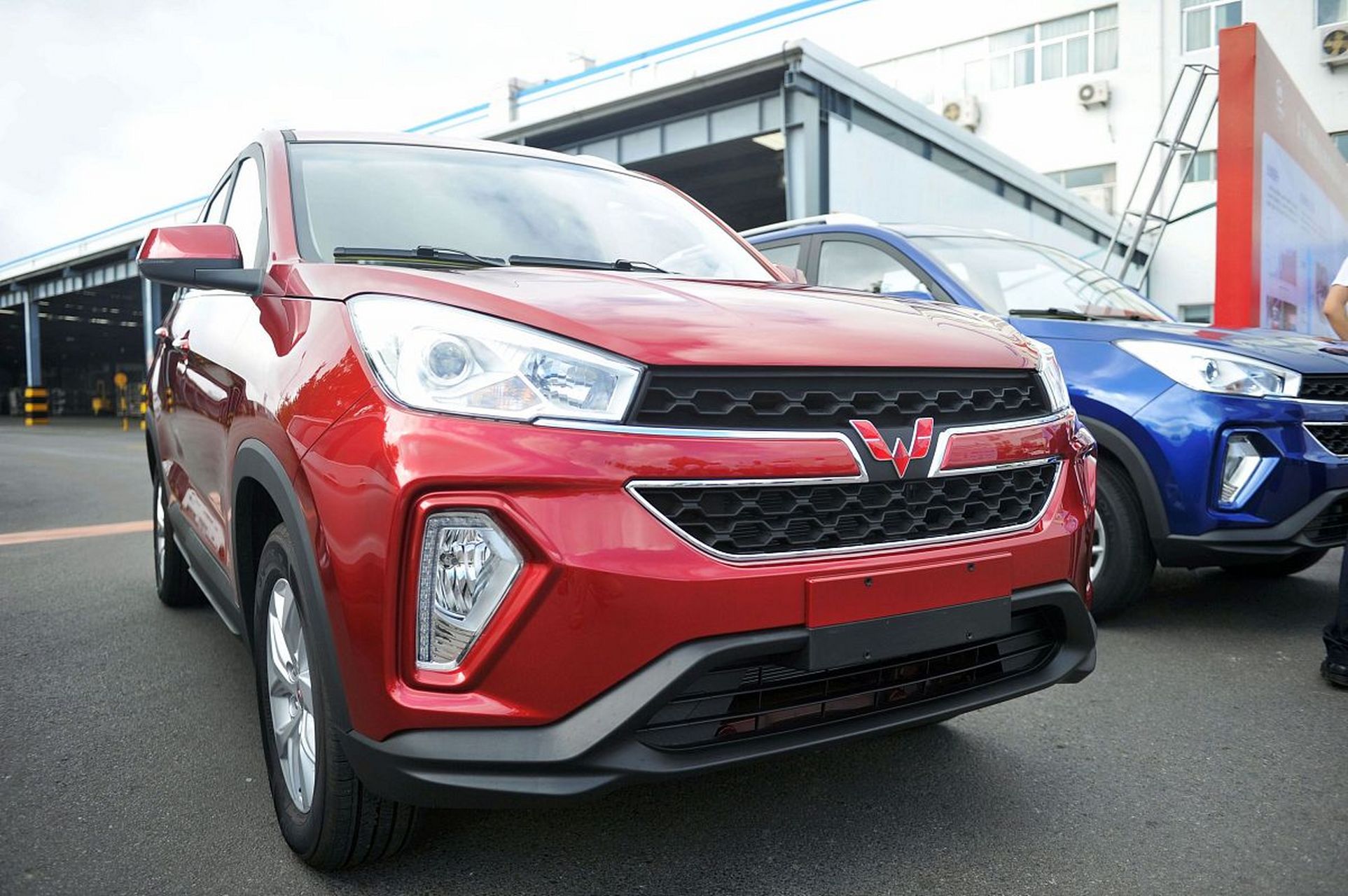 五菱之光享千圆垢车礼  身为一个拥有10年汽修经验的老司机,今天咱们