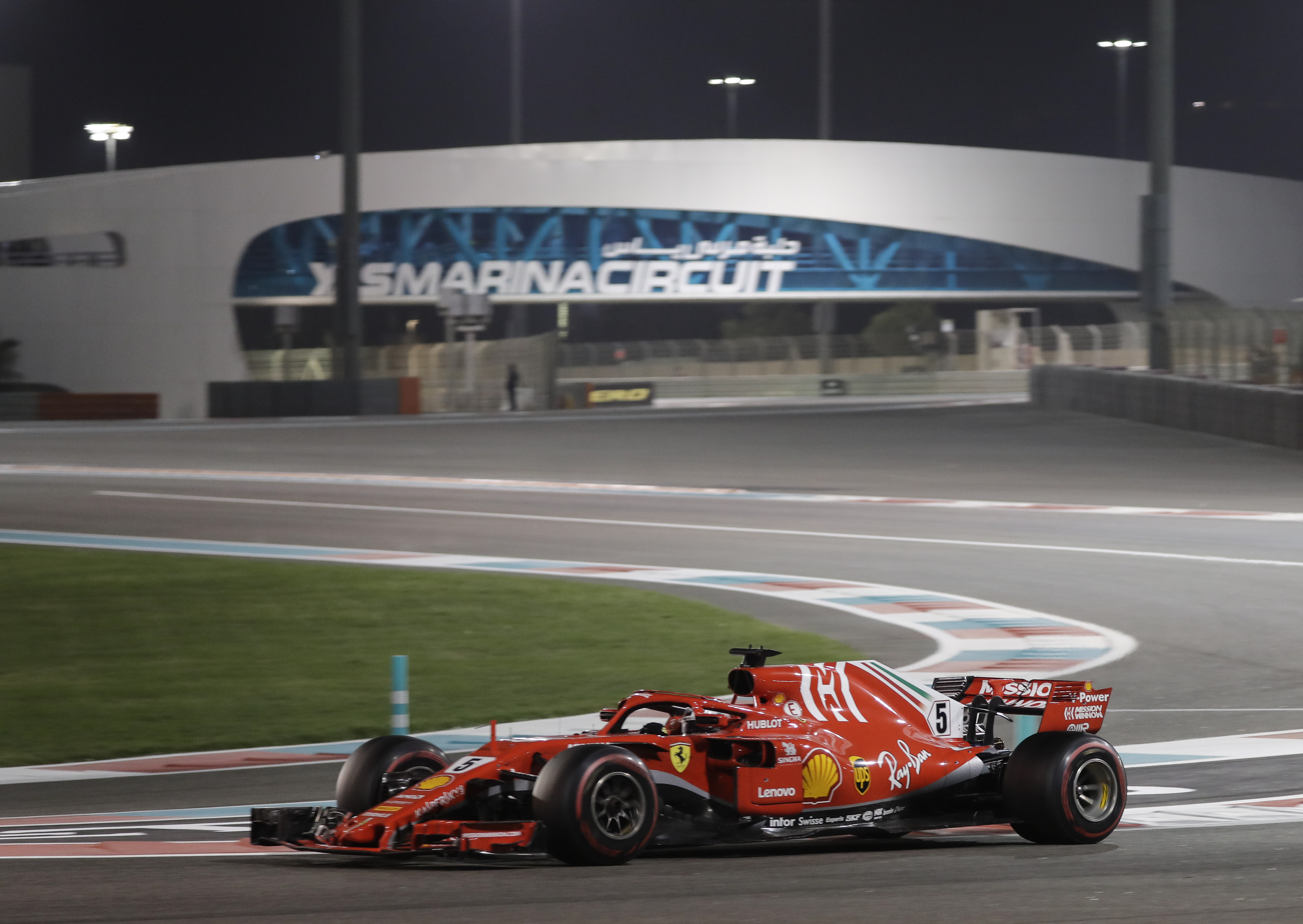 赛车——f1阿布扎比大奖赛:汉密尔顿夺冠(2)