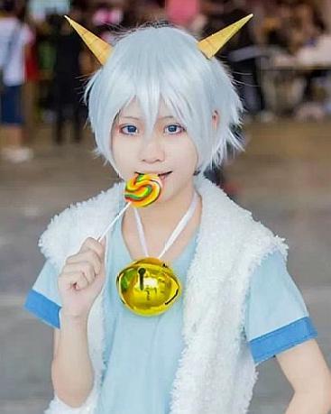 《喜羊羊与灰太狼》真人cos,红太狼肤白貌美,灰太狼英俊潇洒!