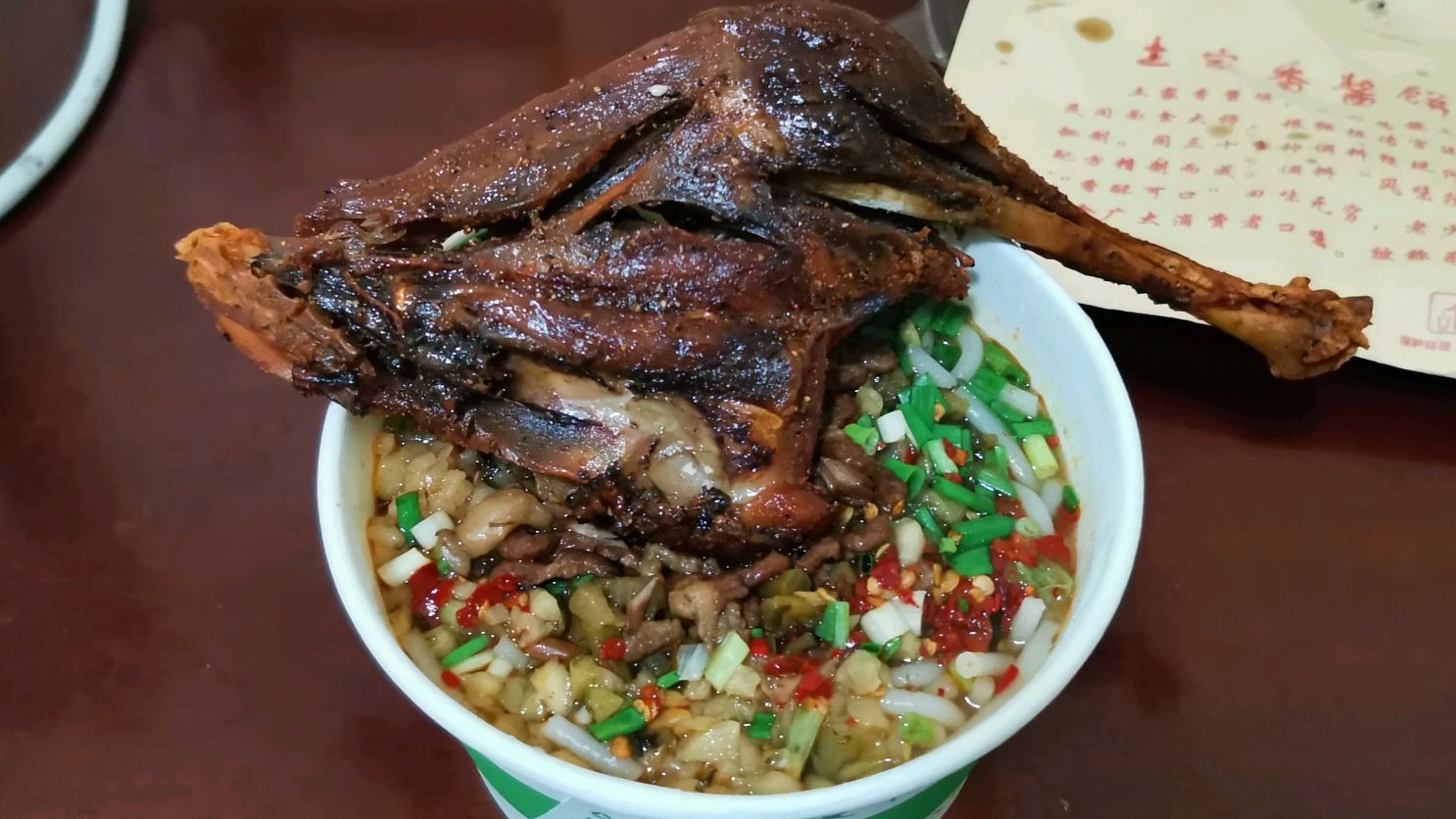 品尝上饶特产山鸡腿,全国有名的火车美食,坐过火车的人都喜欢
