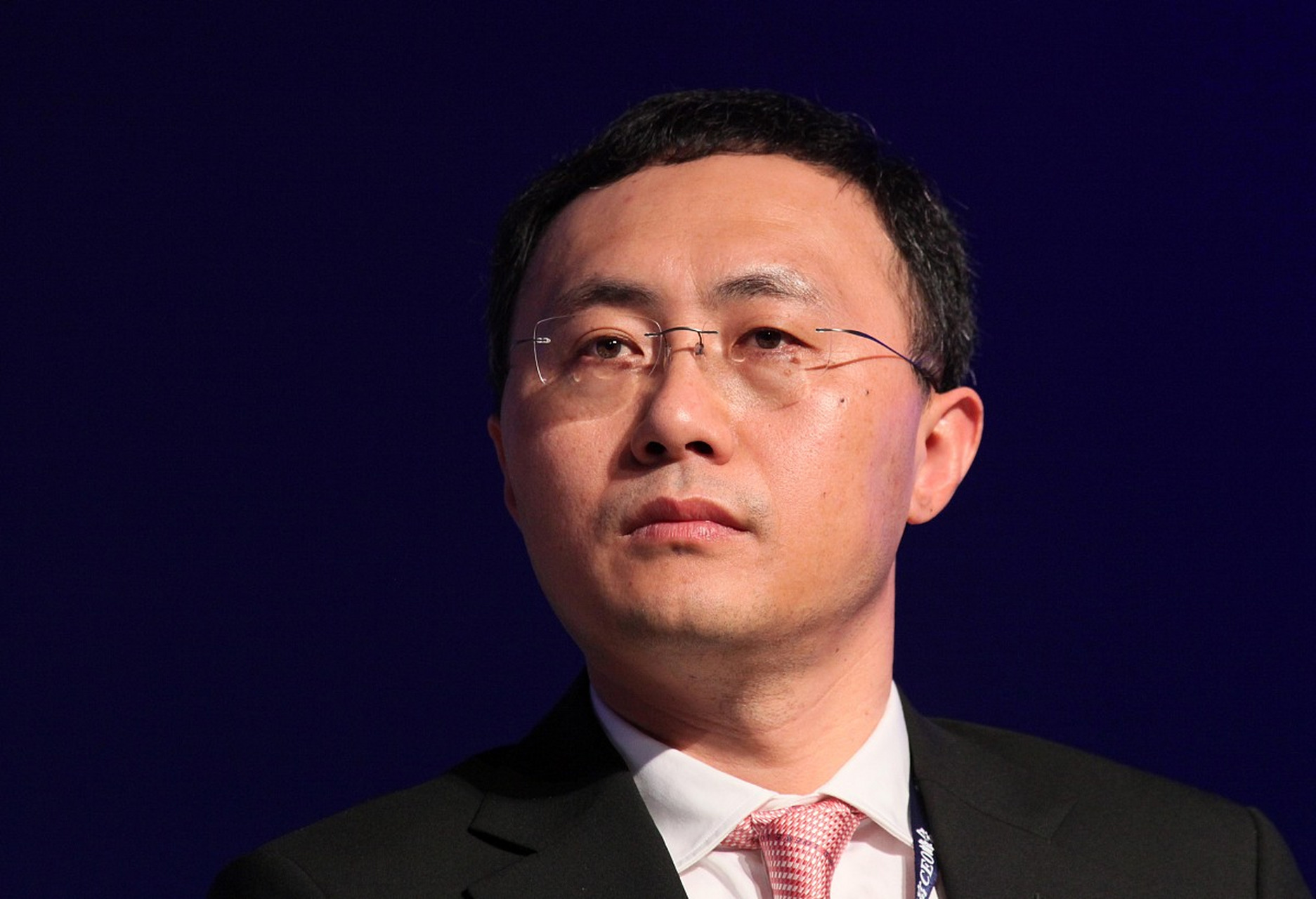 如何看待红杉资本创始人沈南鹏已经获得新加坡永久居留权?