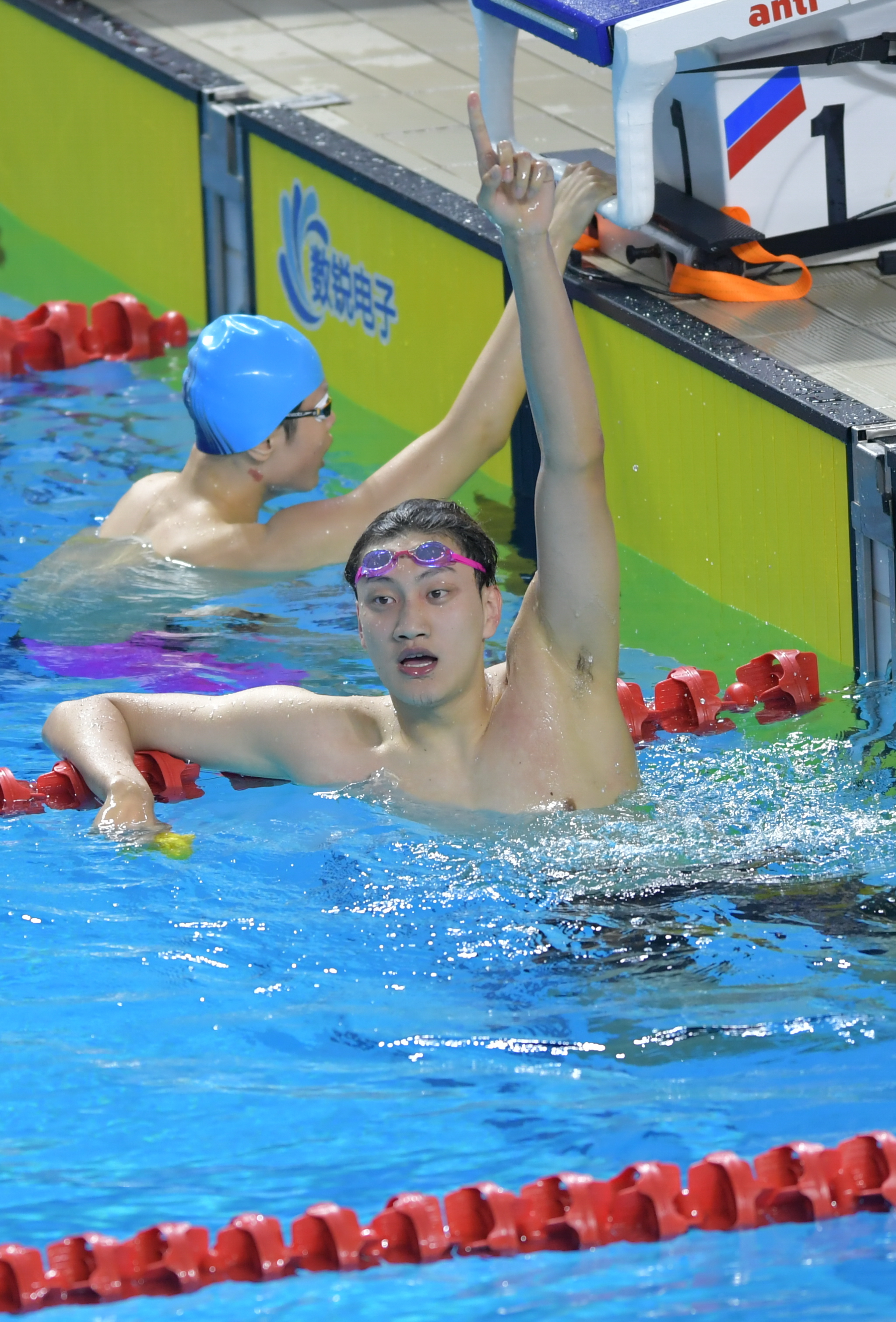 游泳——体校乙组男子200米仰泳决赛赛况