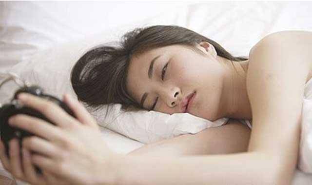 梦见蜂蜜的七大预兆解梦(晚上梦见蜂蜜)