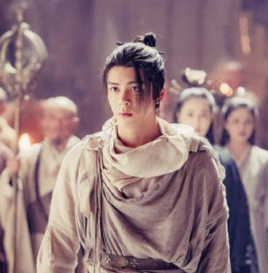 新老两代张无忌同框合照《倚天屠龙记》两版演员被网友对比!