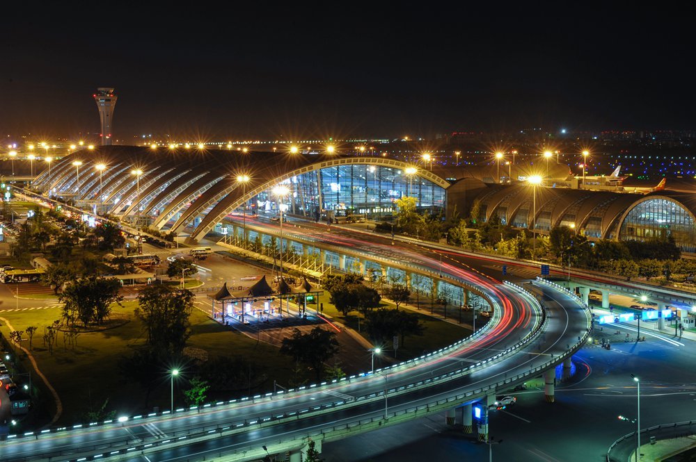 空港运动公园夜景图片