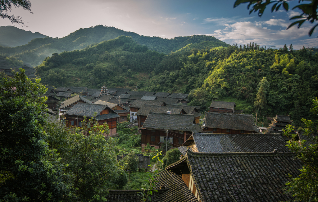 湘桂黔三省交界的绝美古寨,仍有母系氏族遗风,女性地位更高!