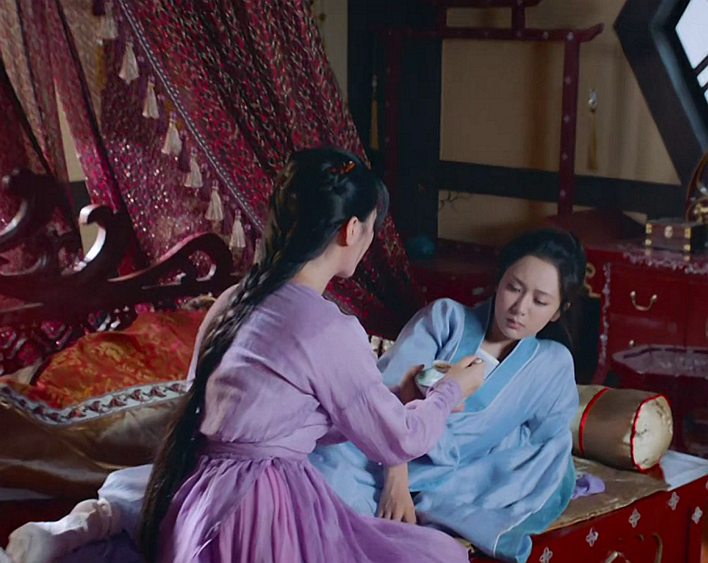 《香蜜》奇鸢用灭灵箭射杀锦觅,肉肉两世替锦觅而死,锦觅自杀!