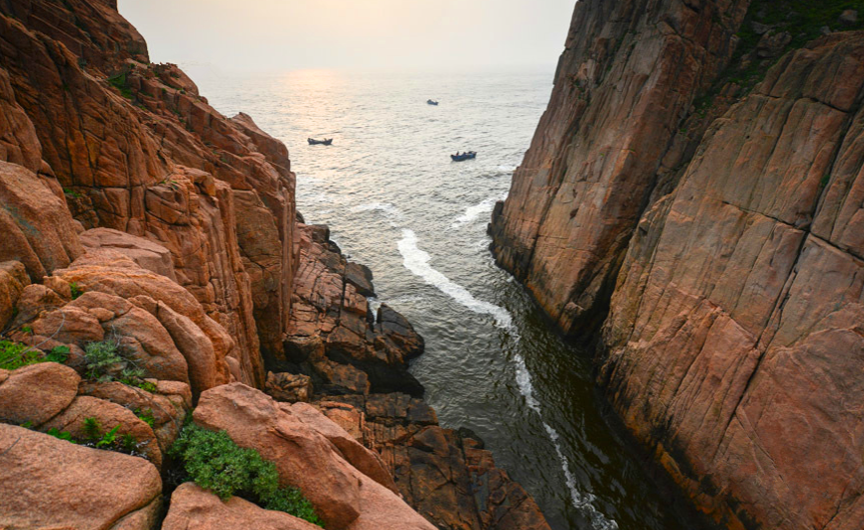 直击深海里的捞螺人,他们日赚上千,堪比大学教授