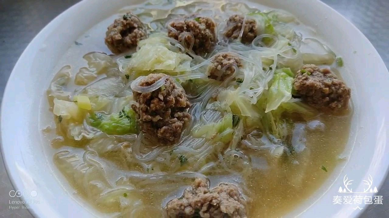 大白菜汆羊肉丸子,简单易做,汤菜都有了,暖胃又健康!