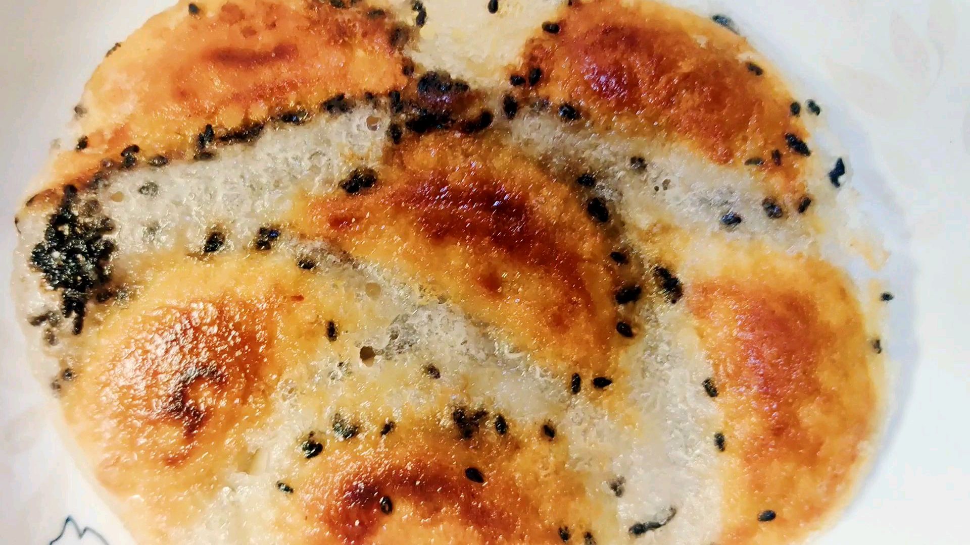 速冻饺子直接做煎饺省事多了,宝哥的教程收藏起来试试吧