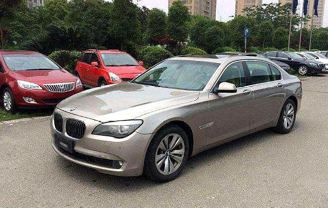 华为ceo任正非座驾曝光,实车让人想不到,网友:难怪可以成功!