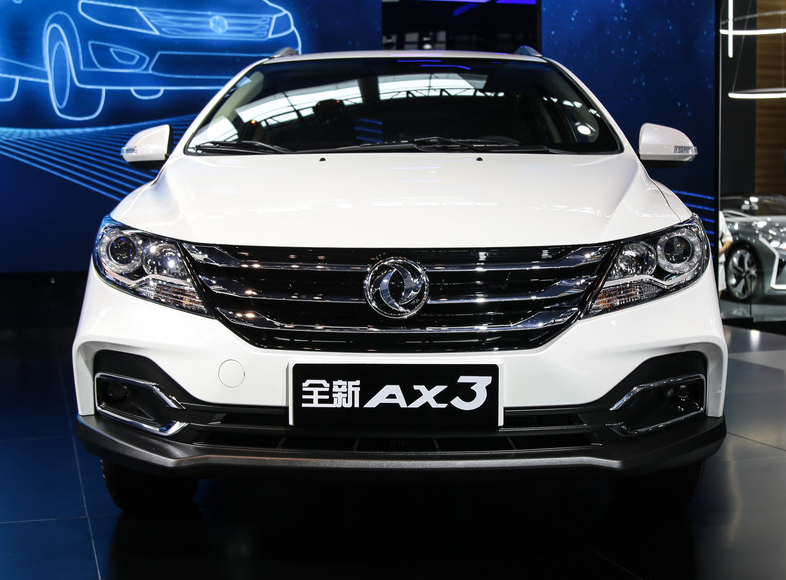 整体外形非常耐看,大气且具有辨识度的风神ax3,辨识度超高
