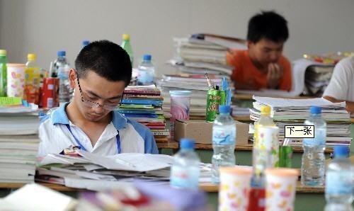 从不上补习班,数理化生奥赛全得奖,清华学霸潘慰慈:秘诀在4点