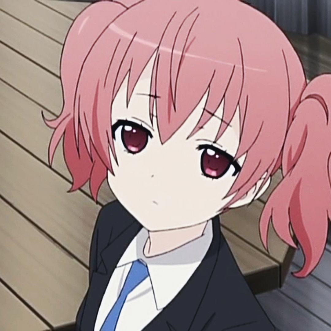 里的髅髅宫歌留多,她是一个具有天然呆属性的女孩,喜欢的人是渡狸卍里