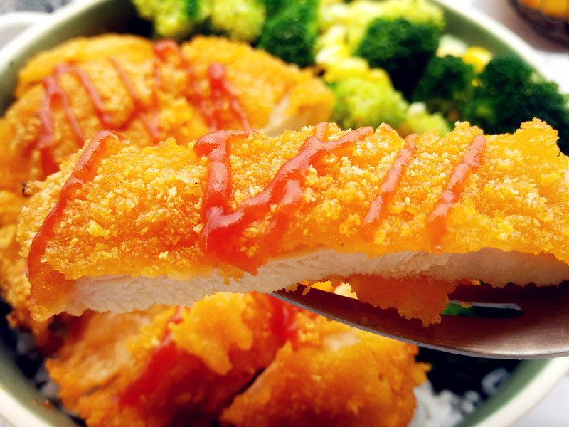 无需烤箱,无需油炸,厨房小白也能百分百成功的黄金鸡排饭,真香