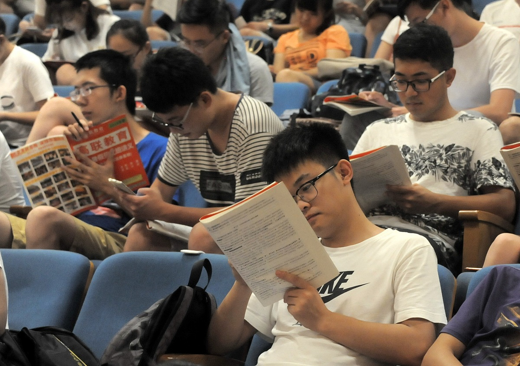 两个同学考研的故事  河南女孩赵娟,2022年考研失利.