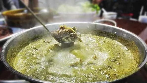 天呐!这传说中的"百草汤"分明就是正宗的牛粪仙汤!