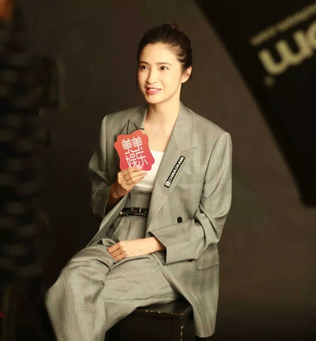 像她这种高分美女,就应该多接戏啊