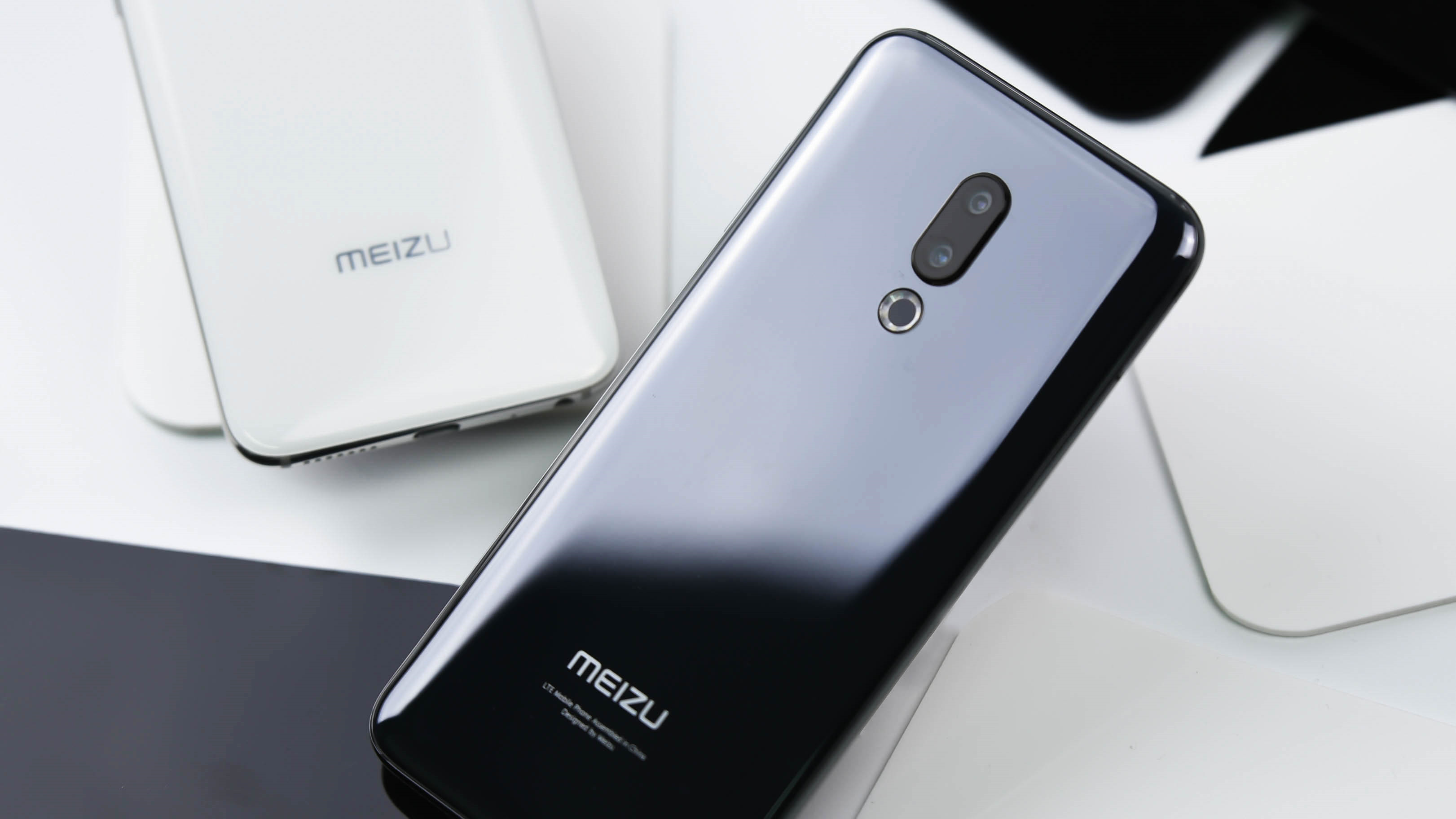 小米8都是硬件亏钱,魅族16靠什么盈利?