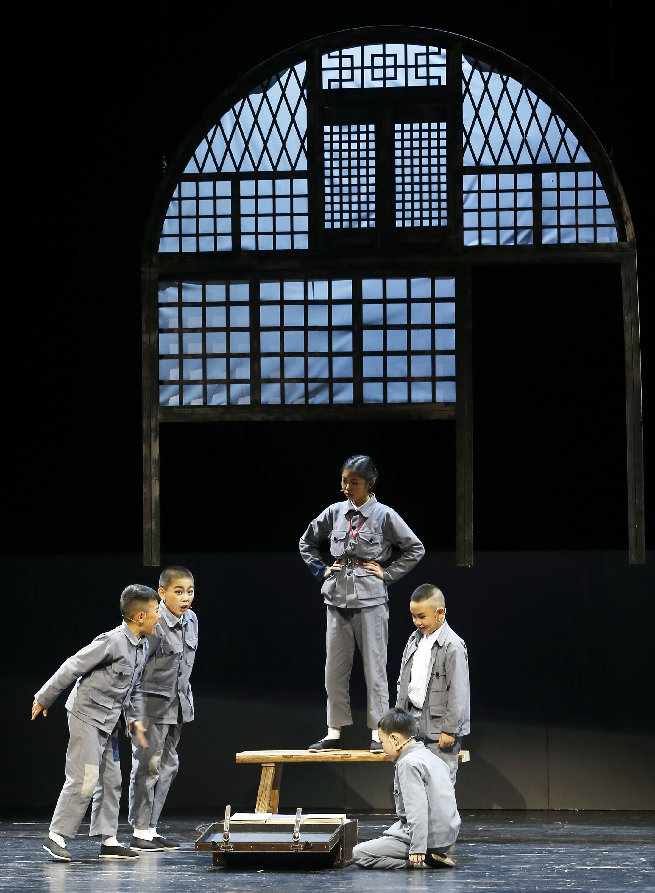 抗战题材儿童剧《箱子里的图书馆》在京上演(4)