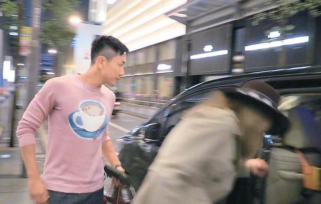 穿衣风格变化这么大吗?容祖儿刘浩龙同框疑复合