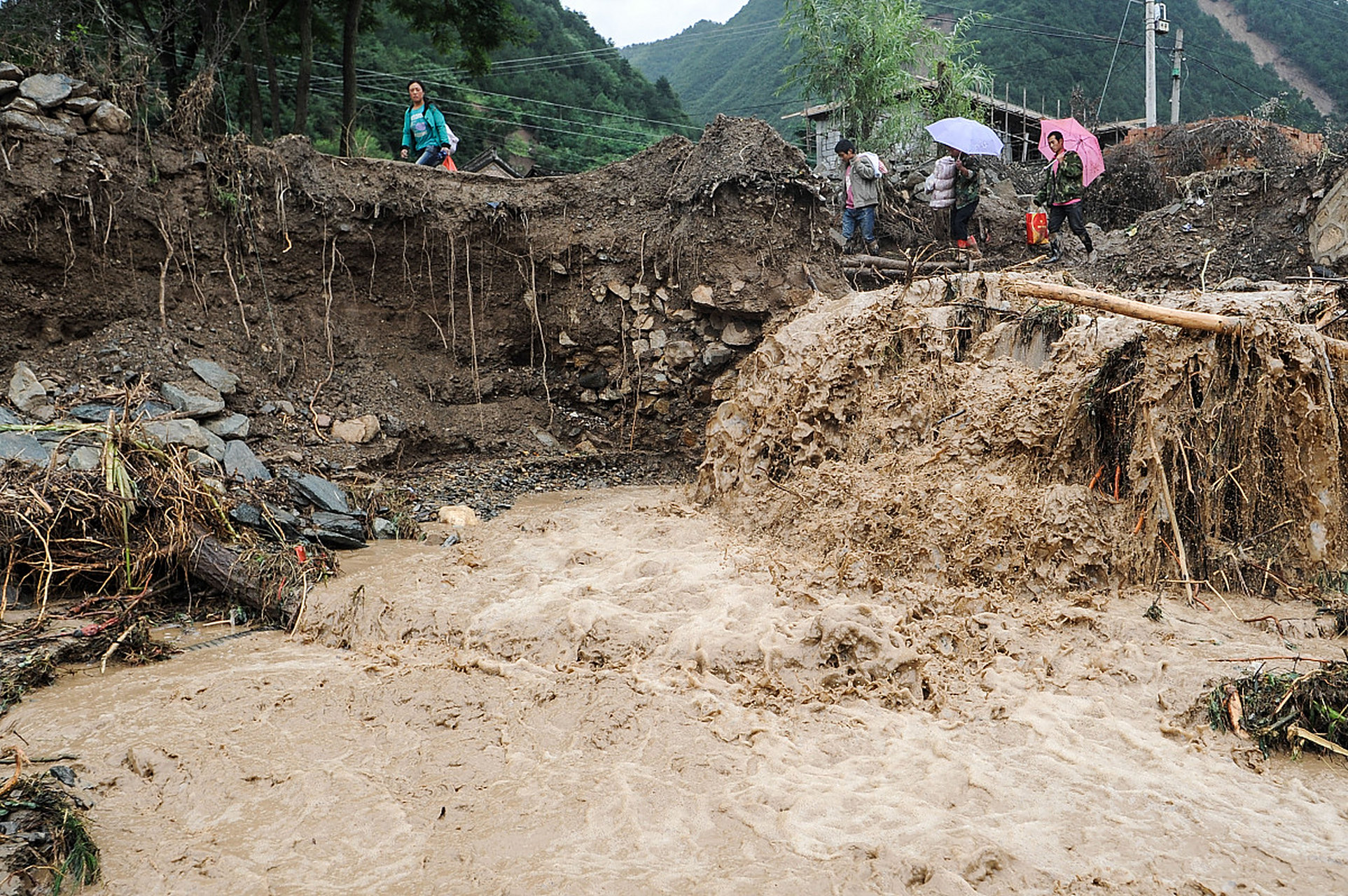 甘肃夏河泥石流灾害搜救工作圆满结束:一起灾难,见证救援与坚强  夏河