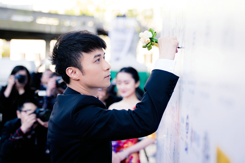 尽管并不是太起眼,古巨基早年的音乐成就,很少有人能够突破