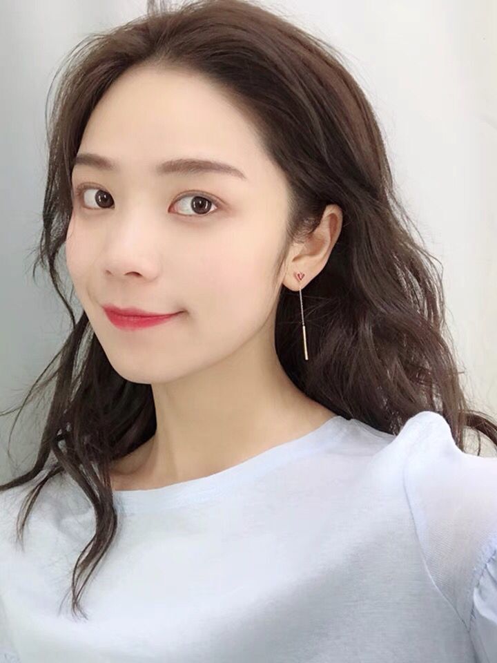 脸上斑点多看着脏脏的,注意这四点,让皮肤白净通透想长斑都难