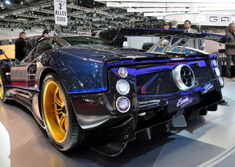 这款帕加尼zonda,车身整体线条流畅,辨识度也比较高
