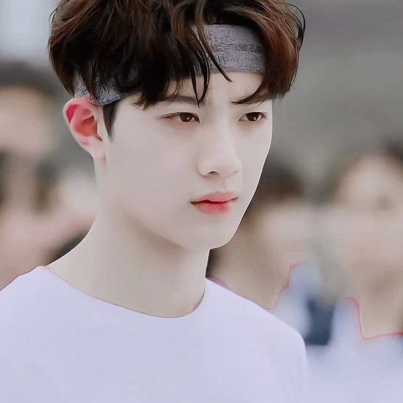 趁年轻赶紧粉个爱豆!肖战,王一博,易烊千玺……你pike哪一个?