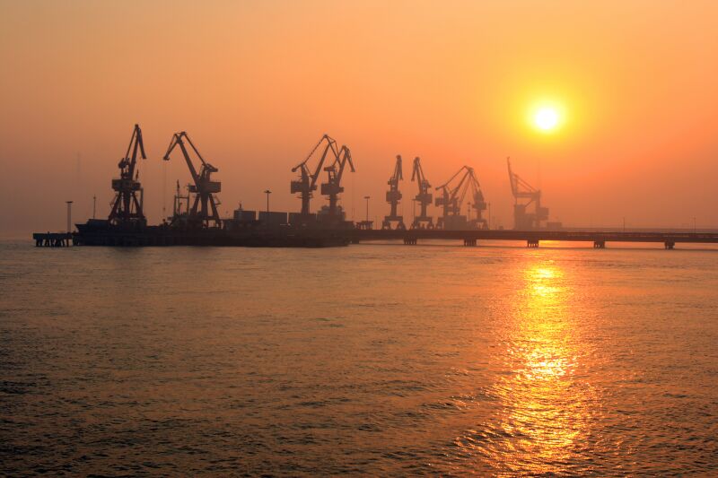 常州港:去年进出境外贸集装箱首次突破10万标箱